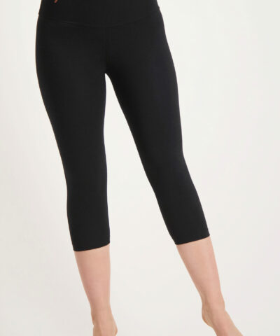 Satya capri leggings-urban black-13135501-front-model